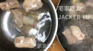 家常蒜香骨，短时间入味，制作简单，油炸超香。步骤4