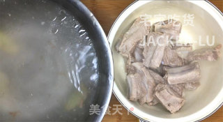 家常蒜香骨，短时间入味，制作简单，油炸超香。步骤5