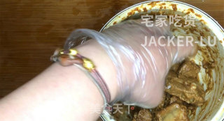 家常蒜香骨，短时间入味，制作简单，油炸超香。步骤12