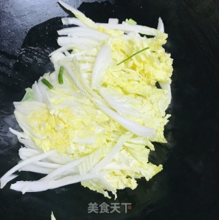 肉末粉丝炒娃娃菜步骤2