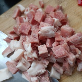 肉丁薤白炒豌豆步骤8