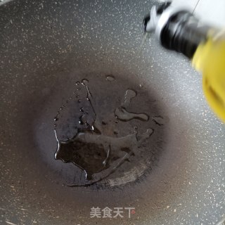 肉丁薤白炒豌豆步骤9