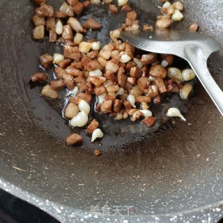 肉丁薤白炒豌豆步骤16