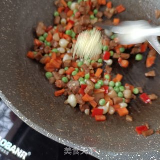 肉丁薤白炒豌豆步骤19