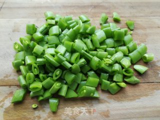 甜豆角炒豆腐步骤2