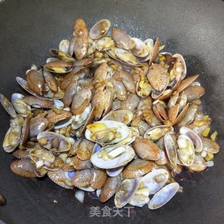 酱汁炒花甲 步骤9