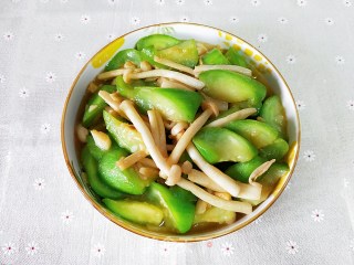 鲜菇炒丝瓜 步骤10
