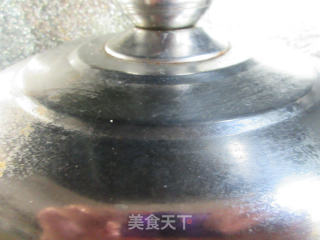 肉枣肠炒四季豆步骤3