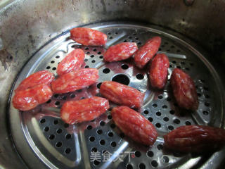 肉枣肠炒四季豆步骤2