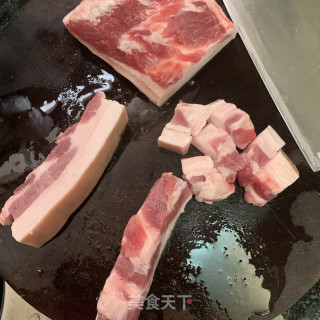 五花肉焖鲍鱼步骤3