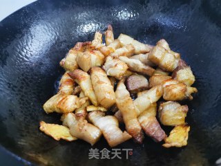 儿子最爱的&鲜笋段&红烧五花肉步骤7