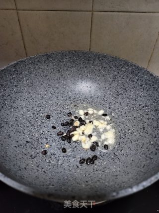 蒜末豆鼓炒番薯叶步骤3
