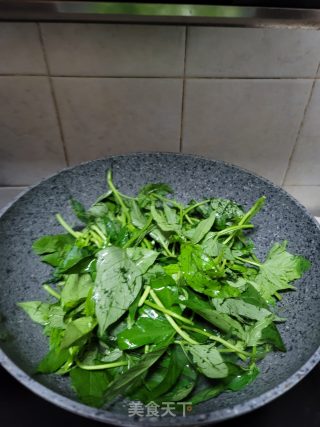 蒜末豆鼓炒番薯叶步骤4