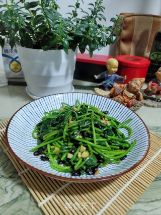 蒜末豆鼓炒番薯叶步骤8