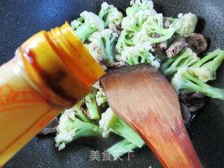 鸡心炒花菜步骤9