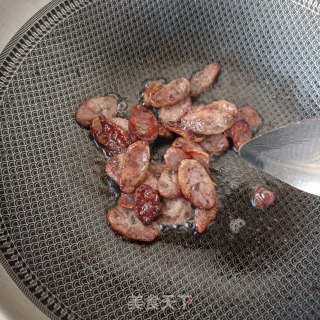 “家常小炒”腊肠炒蒜苔步骤9