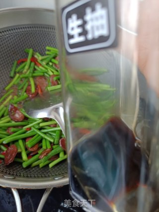 “家常小炒”腊肠炒蒜苔步骤14