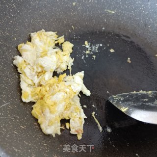 鸡蛋炒青蒜步骤6