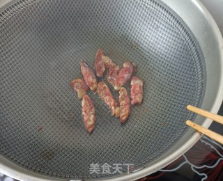 麻辣肠炒甜豆步骤6