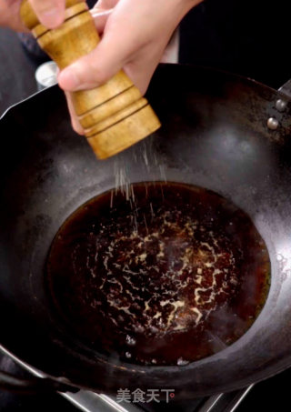    吃过很多酒楼的白灼菜心，好吃的不多，想要做得好吃方法很讲究步骤4