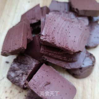 “家常小炒”青蒜炒猪血步骤3