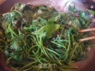 红葱头炒薯叶步骤6