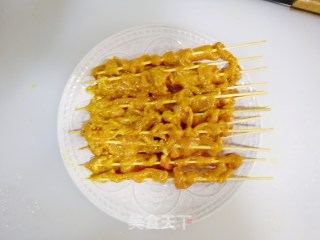 自制咖喱里脊串❗️做法简单，肉质鲜嫩又入味❗️步骤5