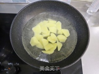 上桌秒扫光❗️椒盐土豆❗️在家吃出烧烤的感觉步骤3