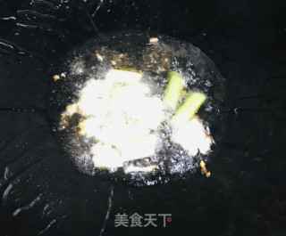 小炒卤猪耳步骤3