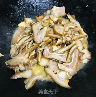 小炒卤猪耳步骤7