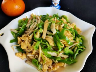 青椒杏鲍菇炒鸡蛋步骤14