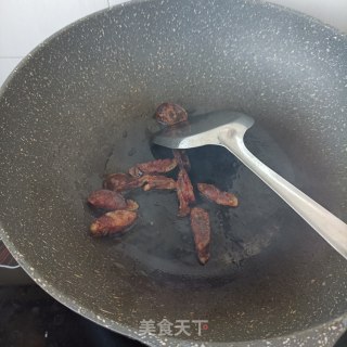 “家常小炒”麻辣肠炒芦笋步骤9