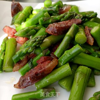 “家常小炒”麻辣肠炒芦笋步骤12