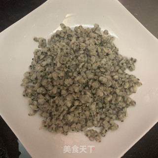 黄豆酱炒红肉米步骤1