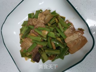 贡菜炒五花肉步骤8