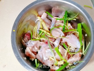 馋嘴牛蛙步骤2