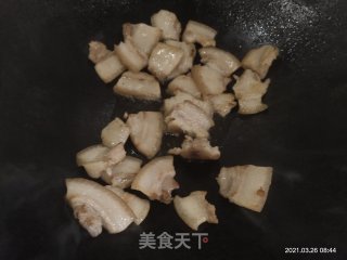 猪肉炒豆腐饼步骤4
