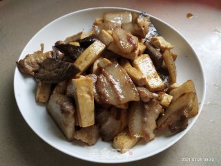 猪肉炒豆腐饼步骤6