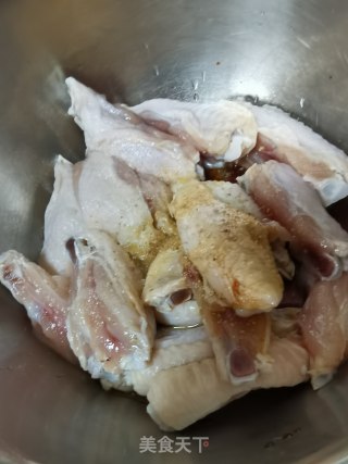 蒜香辣鸡翅步骤3