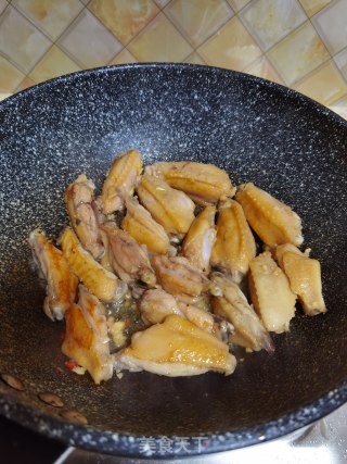 蒜香辣鸡翅步骤11