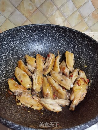 蒜香辣鸡翅步骤12