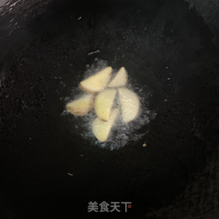 线椒炒牛杂步骤4