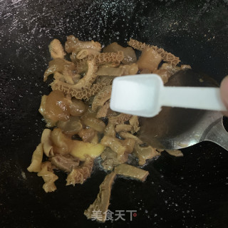 线椒炒牛杂步骤7