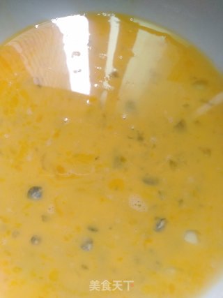 小炒酱鸡蛋步骤1