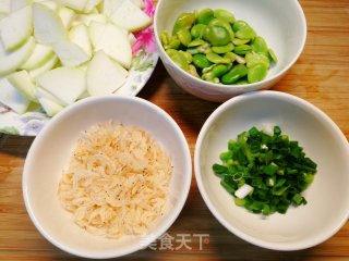 瓠瓜虾米炒豆瓣步骤2