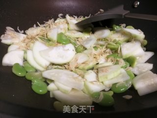 瓠瓜虾米炒豆瓣步骤3
