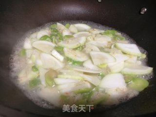 瓠瓜虾米炒豆瓣步骤4