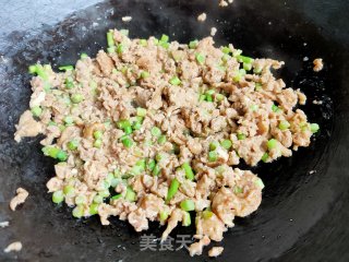 蒜薹炒虾酱步骤9