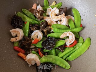 荷兰豆木耳炒虾仁步骤16