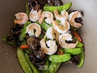 荷兰豆木耳炒虾仁步骤15
